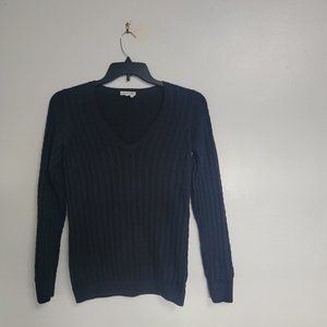LACOSTE BRAND SWEATER, SIZE 38, BLUE COLOR, 100% COTTON.